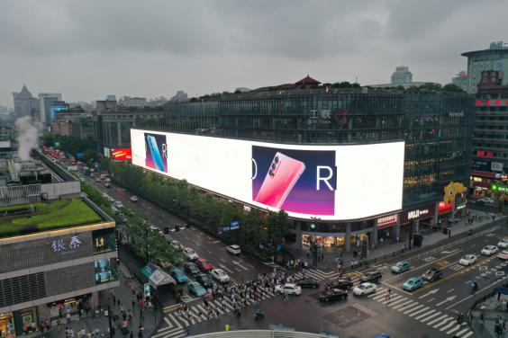 杭州西湖天幕廣告屏.png